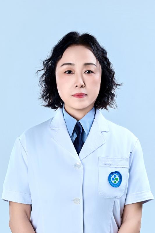 李秋颖.jpg